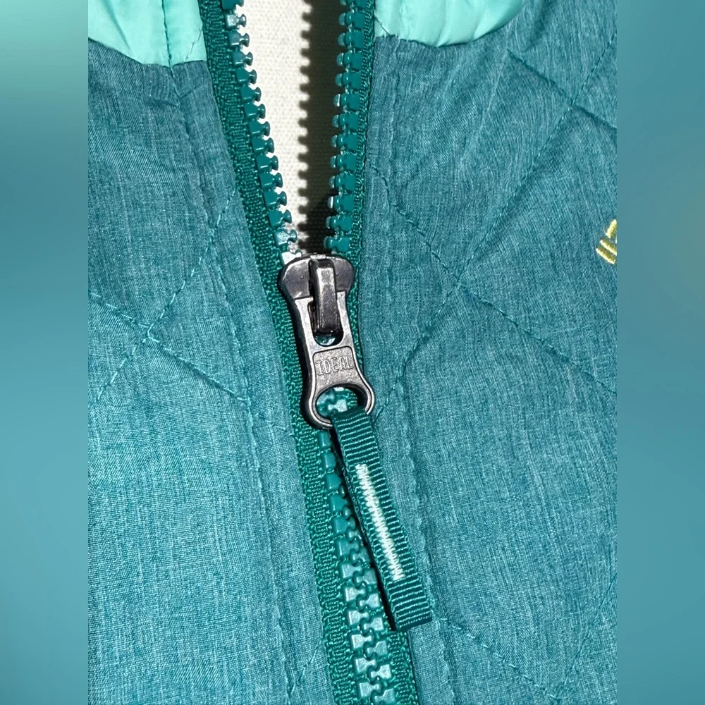 Columbia‎ Two-Tone Quilted Jacket in Teal and Light Green
